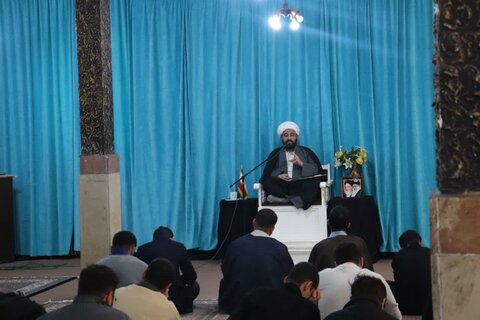 تصاویر/ جلسه اخلاق طلاب مدرسه علمیه امام خمینی (ره) ارومیه