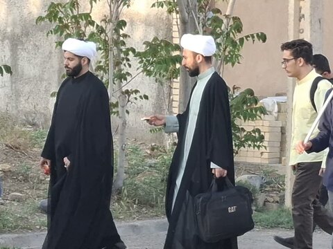 تصاویر/پیاده‌روی طلاب حوزه علمیه تهران به اردهال در شب شهادت امام صادق(ع)