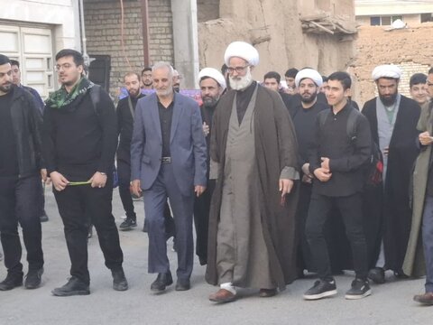 تصاویر/پیاده‌روی طلاب حوزه علمیه تهران به اردهال در شب شهادت امام صادق(ع)