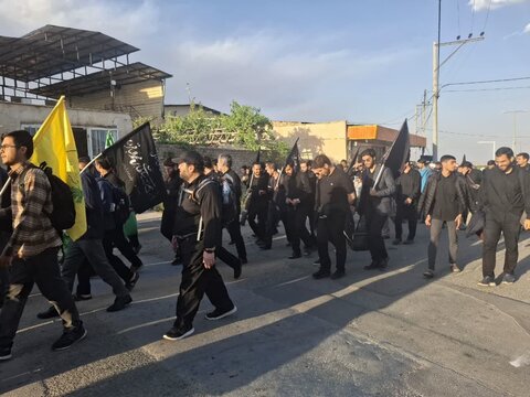 تصاویر/پیاده‌روی طلاب حوزه علمیه تهران به اردهال در شب شهادت امام صادق(ع)