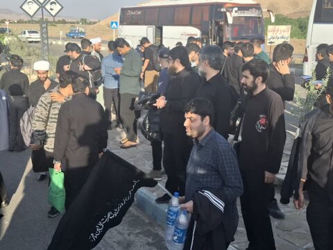 تصاویر/پیاده‌روی طلاب حوزه علمیه تهران به اردهال در شب شهادت امام صادق(ع)