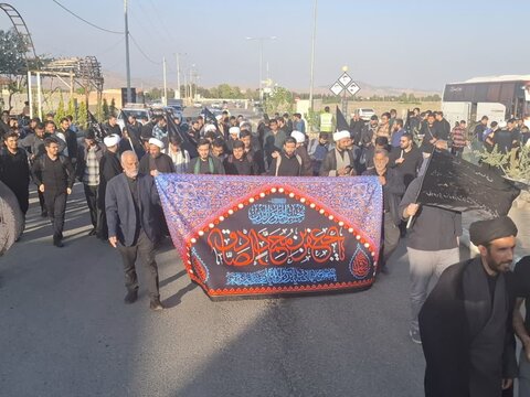 تصاویر/پیاده‌روی طلاب حوزه علمیه تهران به اردهال در شب شهادت امام صادق(ع)