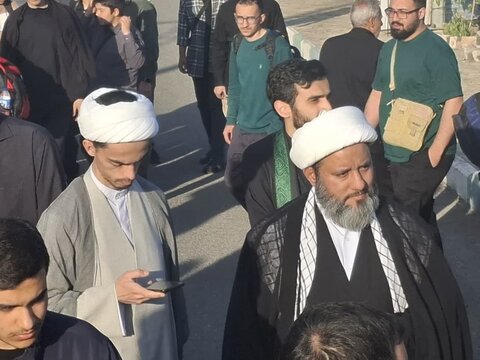 تصاویر/پیاده‌روی طلاب حوزه علمیه تهران به اردهال در شب شهادت امام صادق(ع)