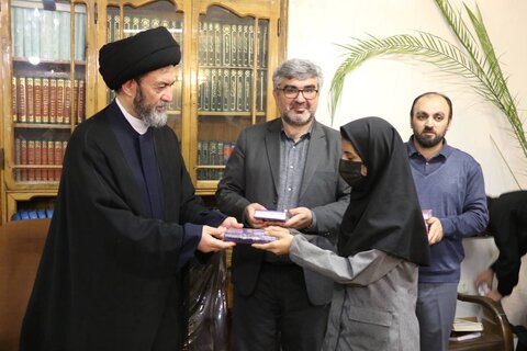 تصاویر/ تجلیل از قرآن آموزان دارالقرآن امام علی(ع) اردبیل