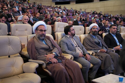 تصاویر/ حضور حجت الاسلام والمسلمین رحیمی صادق مدیر حوزه علمیه استان تهران  در سومین همایش ملی حقوق شهروندی