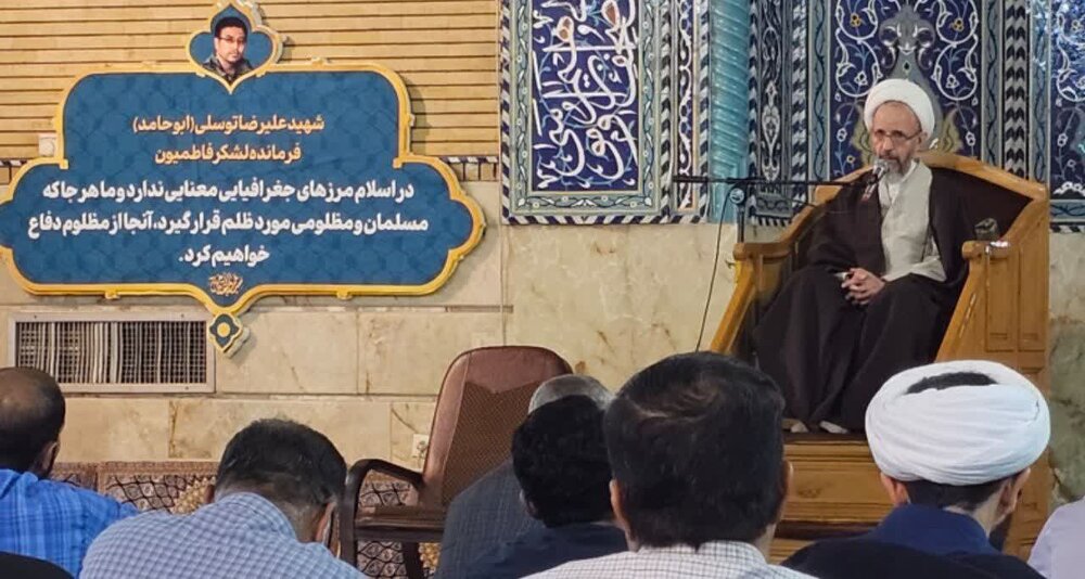 یاد معاد، کلید رهایی از اسارت دنیا است