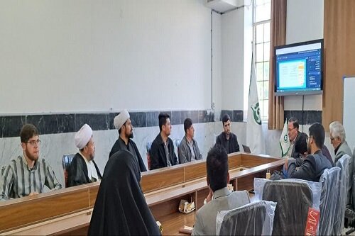 برگزاری بیست ‌و چهارمین پیش‌نشست همایش «زن و خانواده» با موضوع «الهیات زنانه» در کرمانشاه+ تصاویر
