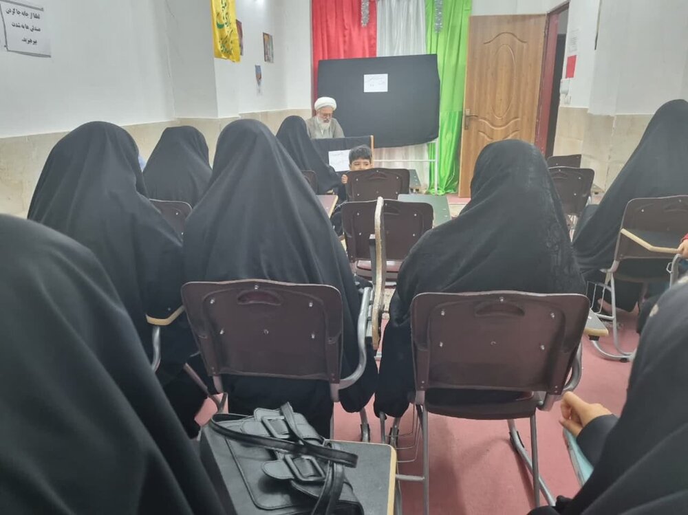 برگزاری نشست معارف امام صادق(ع) در تفرش