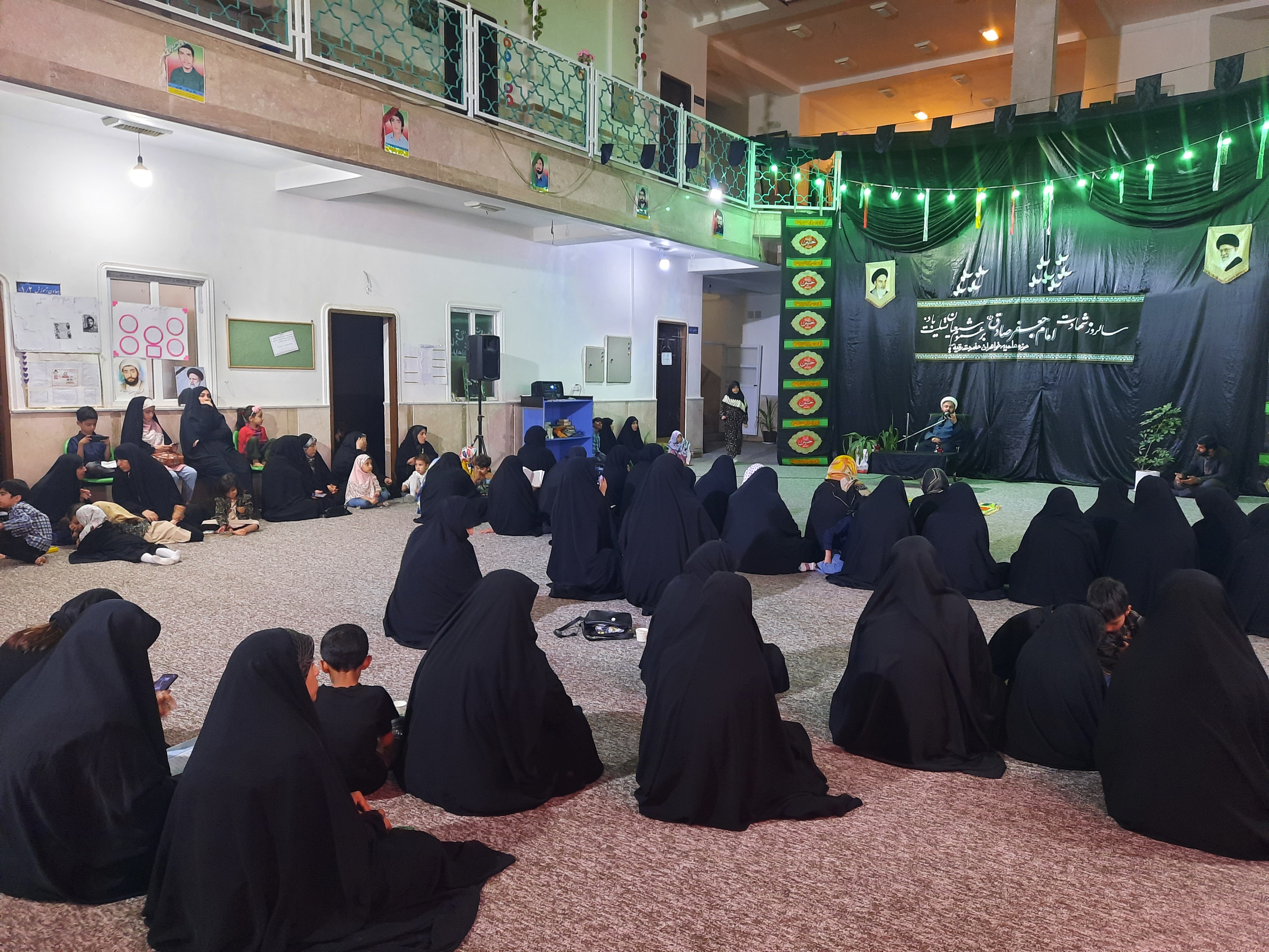 تصاویر/ برگزاری مراسم عزاداری شهادت امام جعفر صادق(ع) در مدرسه علمیه خواهران برازجان