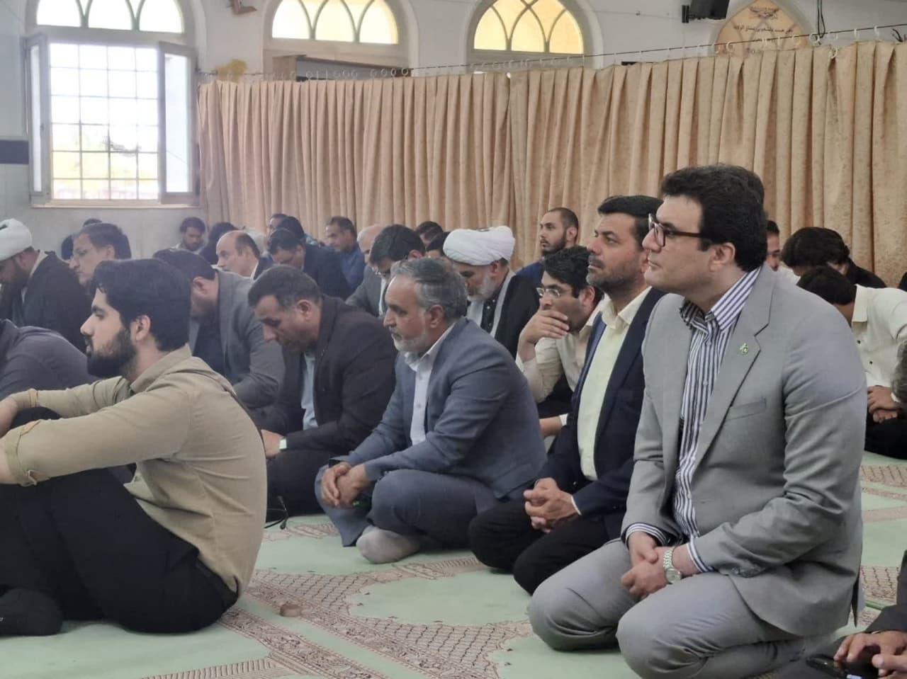 تصاویر/ تجمع دانشجویان و کارکنان دانشگاه علوم‌ پزشکی کاشان در حمایت از مردم مظلوم غزه و جبهه مقاومت