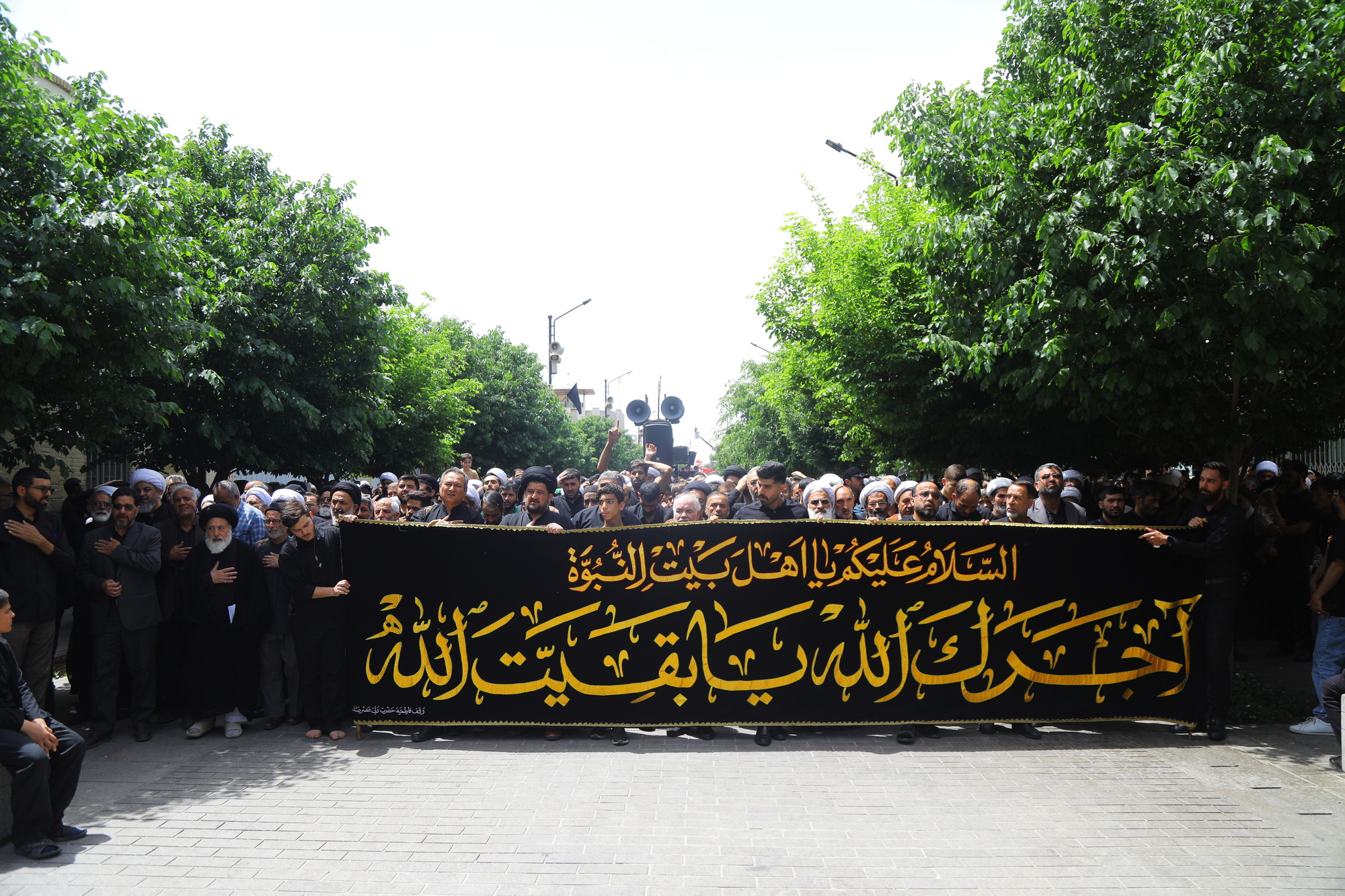 L'Ayatollah Vahid Khorasani commémore l'anniversaire du martyre de l'Imam Sadiq Qom