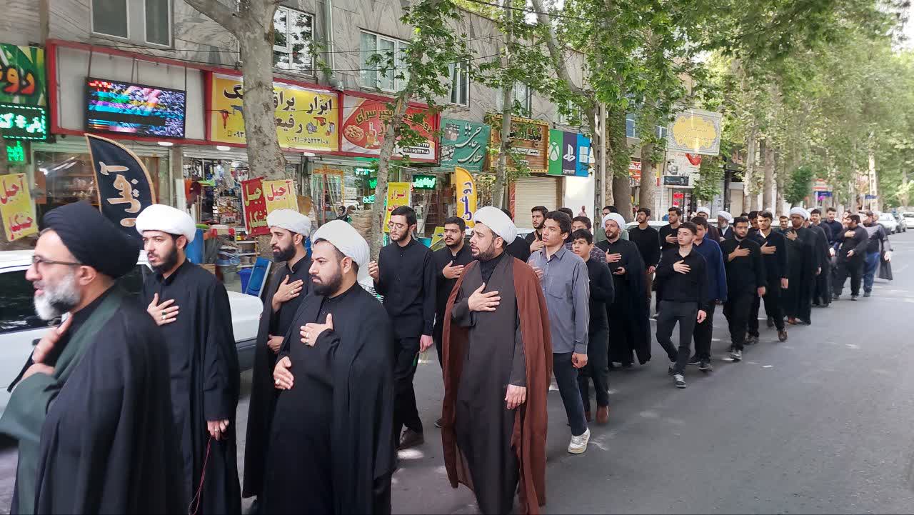 دسته عزاداری مدرسه علمیه امام جعفر صادق(ع) شهریار در عزای صادق آل محمد