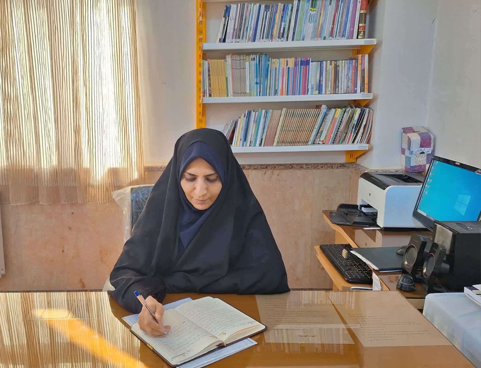 طلاب، پاسداران انقلاب در سنگر آگاهی هستند