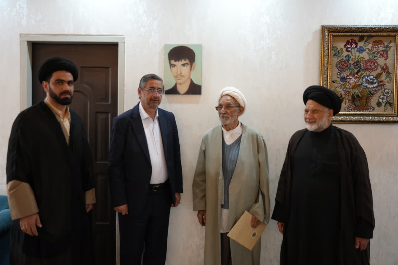 تصاویر/ دیدار استاندار لرستان با تعدادی از خانواده معزز شهدا و جانبازان سرافراز استان