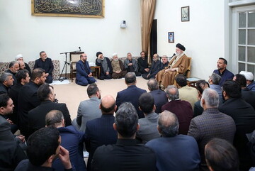 خط ائمه «خط ایستادگی و استقامت» و درس ائمه «درس منطق و استدلال» است/مردم غزه و لبنان با ایستادگی خود در واقع در خط ائمه‌ی هُدی کار می‌کنند