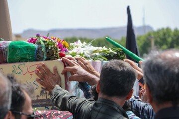 تصاویر / تشییع و خاکسپاری پیکر شهید گمنام در فلاورجان اصفهان