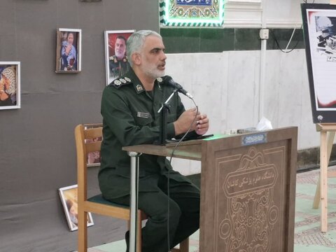 تصاویر/تجمع دانشجویان و کارکنان دانشگاه علوم‌ پزشکی کاشان در حمایت از مردم مظلوم غزه و جبهه مقاومت