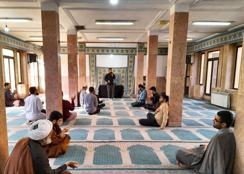 تصاویر/ آئین عزاداری شهادت امام صادق(ع) در مدرسه علمیه آیت‌الله یثربی(ره) کاشان