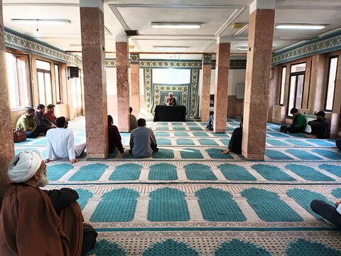 تصاویر/ آئین عزاداری شهادت امام صادق(ع) در مدرسه علمیه آیت‌الله یثربی(ره) کاشان