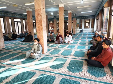 تصاویر/ آئین عزاداری شهادت امام صادق(ع) در مدرسه علمیه آیت‌الله یثربی(ره) کاشان