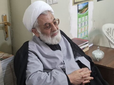 تصاویر/ عزاداری شهادت امام صادق (ع) در بیت مرحوم آیت الله مدنی کاشانی