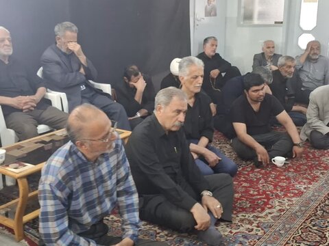 تصاویر/ عزاداری شهادت امام صادق (ع) در بیت مرحوم آیت الله مدنی کاشانی