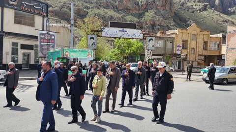 تصاویر/ ایستگاه صلواتی مدرسه علمیه ماکو در سالروز شهادت امام صادق (ع)