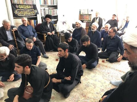 تصاویر/ برپایی ایستگاه صلواتی و توزیع پوستر در راستای پذیرش طلبه مدرسه علمیه آیت‌الله مصطفوی(ره) کاشان