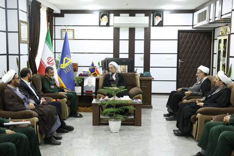 تصاویر / دیدار نماینده ولی فقیه در استان قزوین  با فرمانده سپاه صاحب‌الامر (عج) و مسئول دفتر نمایندگی ولی‌فقیه در سپاه