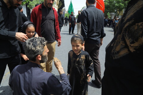 تصاویر / دسته عزای روز شهادت امام جعفر صادق (ع) با حضور آیت الله العظمی وحید خراسانی