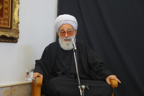 تصاویر / مراسم عزاداری روز شهادت امام جعفر صادق (ع) در دفتر آیت الله العظمی نوری همدانی