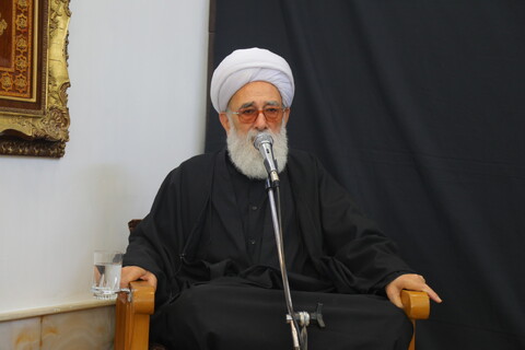 تصاویر / مراسم عزاداری روز شهادت امام جعفر صادق (ع) در دفتر آیت الله العظمی نوری همدانی