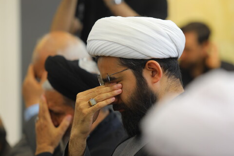 تصاویر / مراسم عزاداری روز شهادت امام جعفر صادق (ع) در دفتر آیت الله العظمی نوری همدانی