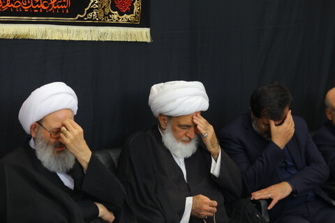 تصاویر / مراسم عزاداری روز شهادت امام جعفر صادق (ع) در دفتر آیت الله العظمی نوری همدانی