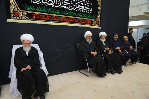 تصاویر / مراسم عزاداری روز شهادت امام جعفر صادق (ع) در دفتر آیت الله العظمی نوری همدانی