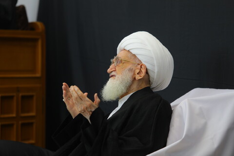 تصاویر / مراسم عزاداری روز شهادت امام جعفر صادق (ع) در دفتر آیت الله العظمی نوری همدانی