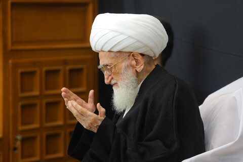تصاویر / مراسم عزاداری روز شهادت امام جعفر صادق (ع) در دفتر آیت الله العظمی نوری همدانی