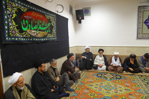 تصاویر / مراسم عزاداری روز شهادت امام جعفر صادق (ع) در دفتر آیت الله العظمی جوادی آملی