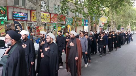 تصاویر دسته عزاداری مدرسه علمیه امام جعفر صادق(ع) شهریار در عزای صادق آل محمد(ص)