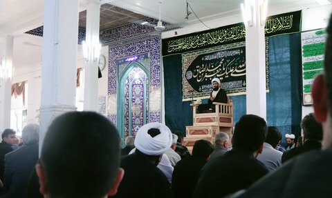 تصاویر/ اجتماع شاگردان و عزاداران امام جعفر صادق علیه السلام در مسجد جامع فرح آباد کرمان