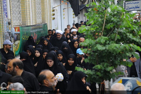 إقامة موكب عزاء في ذكرى استشهاد الإمام جعفر الصادق (ع) بحضور آية الله العظمى وحيد الخراساني