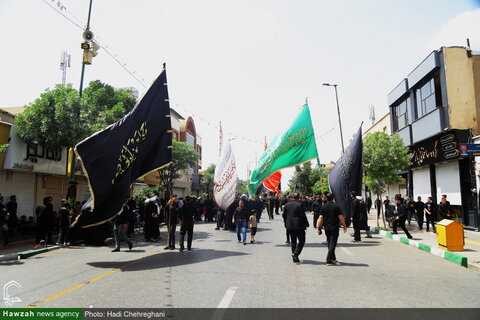 إقامة موكب عزاء في ذكرى استشهاد الإمام جعفر الصادق (ع) بحضور آية الله العظمى وحيد الخراساني