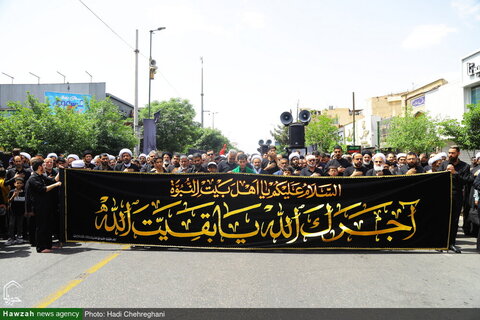 إقامة موكب عزاء في ذكرى استشهاد الإمام جعفر الصادق (ع) بحضور آية الله العظمى وحيد الخراساني