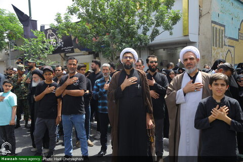 إقامة موكب عزاء في ذكرى استشهاد الإمام جعفر الصادق (ع) بحضور آية الله العظمى وحيد الخراساني