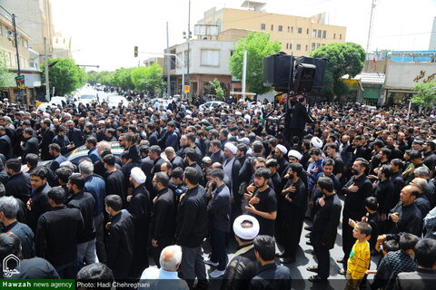 إقامة موكب عزاء في ذكرى استشهاد الإمام جعفر الصادق (ع) بحضور آية الله العظمى وحيد الخراساني