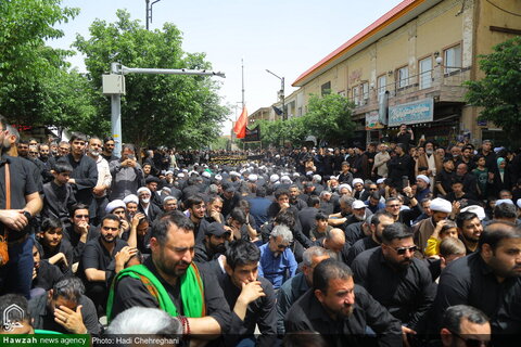 إقامة موكب عزاء في ذكرى استشهاد الإمام جعفر الصادق (ع) بحضور آية الله العظمى وحيد الخراساني