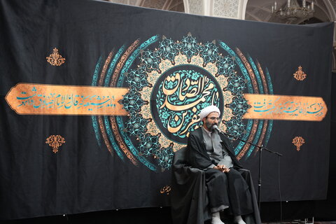تصاویر/ برگزاری مراسم عزاداری شهادت امام صادق(ع) در مدرسه عالی شهید مطهری