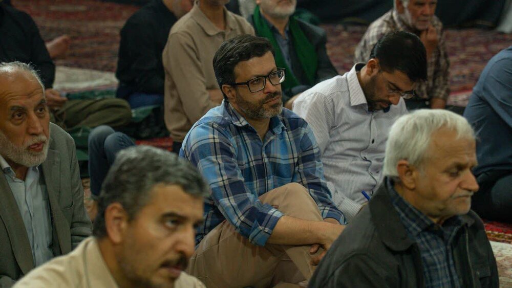 تصاویر| درس اخلاق حجت الاسلام والمسلمین حسینی همدانی