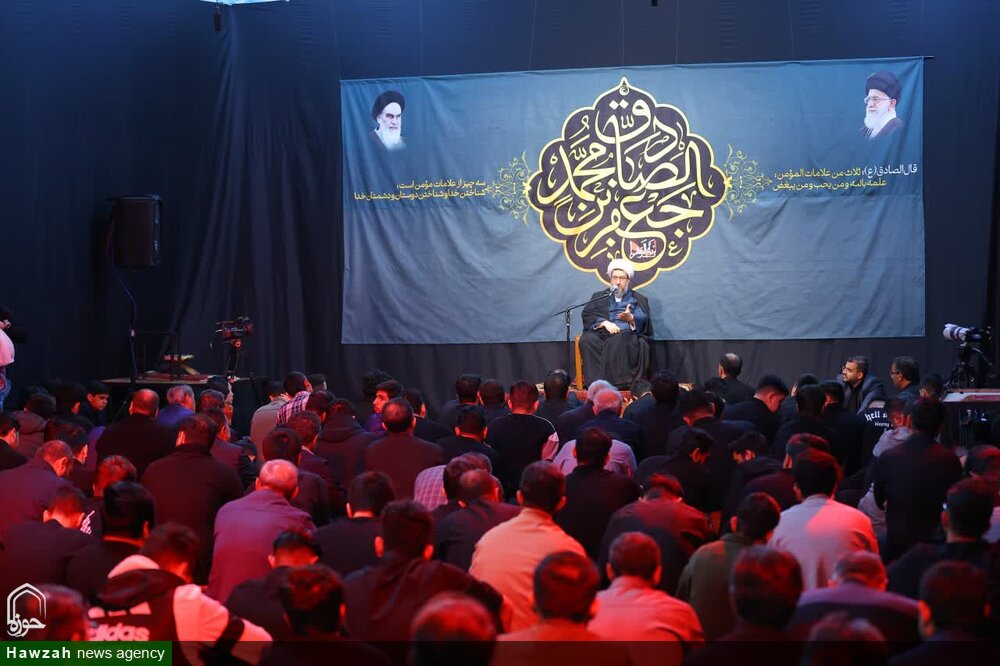 تصاویر | مراسم عزاداری شب شهادت امام جعفر صادق (ع) در مسجد مهدیه تبریز