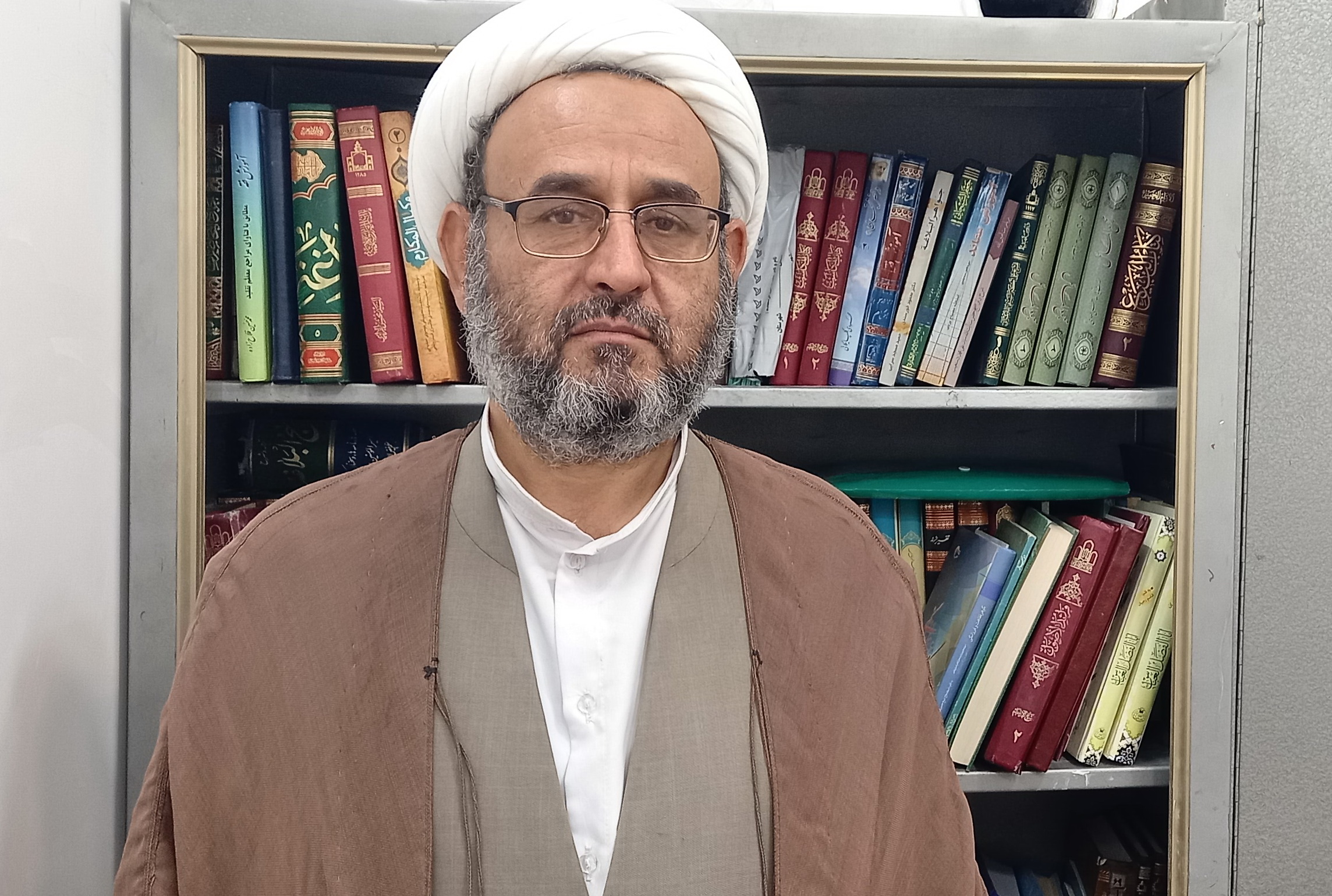 جوانان برای شناخت امام زمان(عج) به منابع اصیل دینی و کتب علمای بزرگ مراجعه کنند